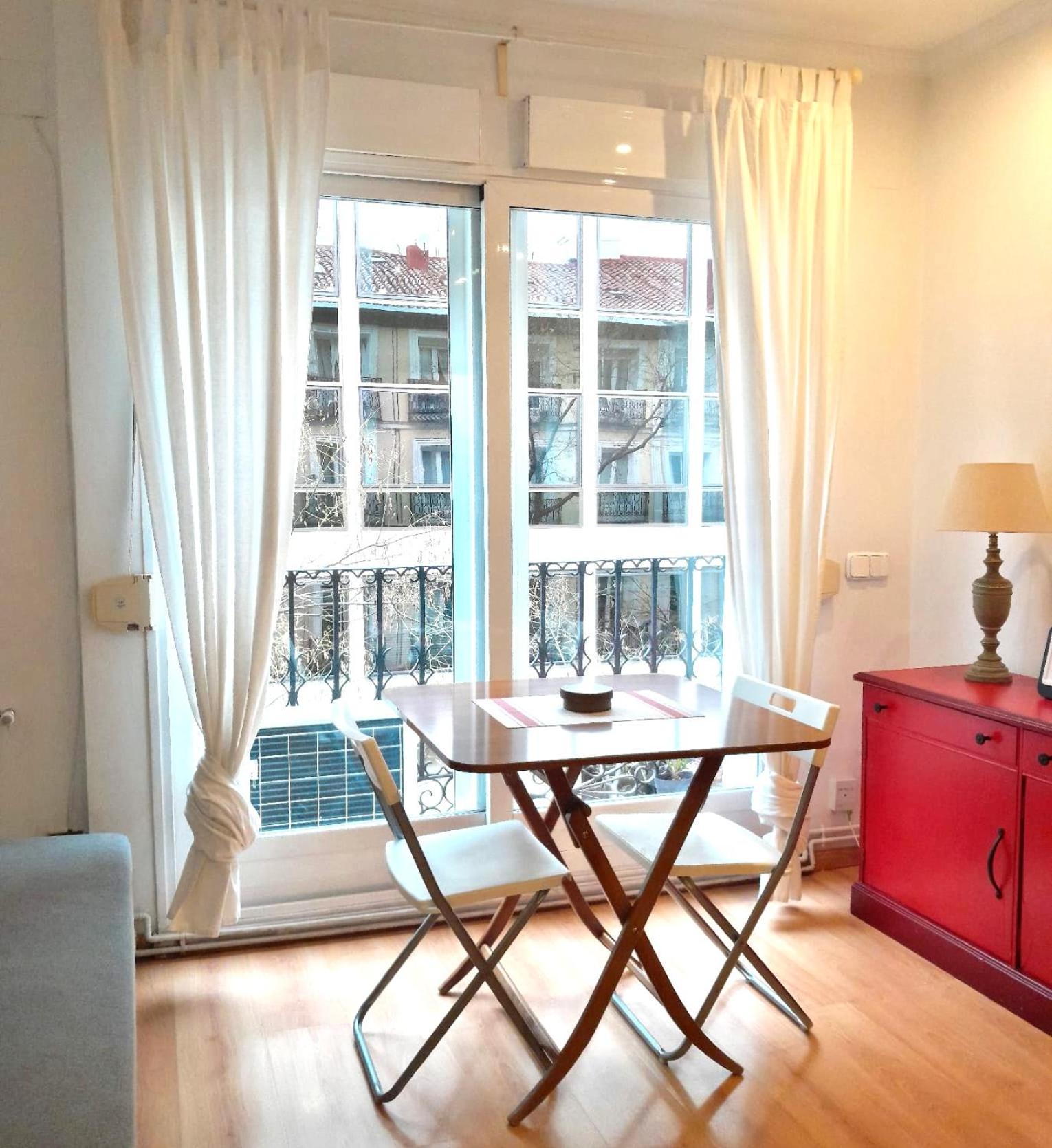 Apartamento Con Encanto Y Luz En Pleno Centro Madrid Extérieur photo